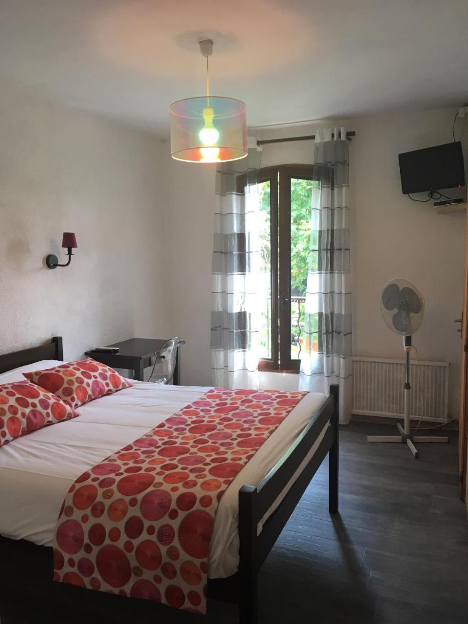 Auberge De Rustreou Rustrel Dış mekan fotoğraf
